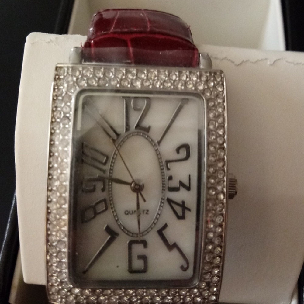 Watch - Picture 3 of 3